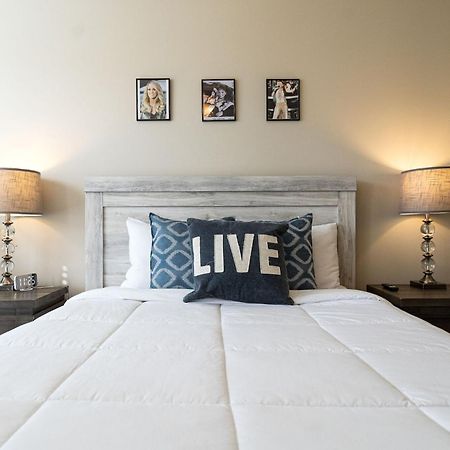 The Celebrity - Minutes To Broadway With A Balcony Leilighet Nashville Eksteriør bilde