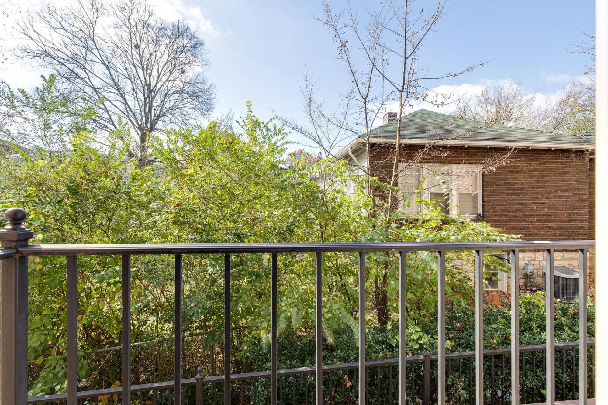 The Celebrity - Minutes To Broadway With A Balcony Leilighet Nashville Eksteriør bilde